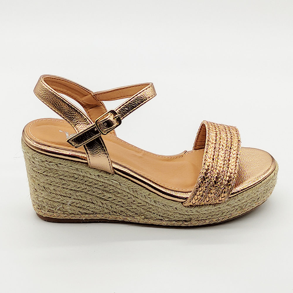 Sandal with rope wedge